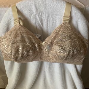 New Vintage Norvell bra #874 Beige w/ lace 46FF